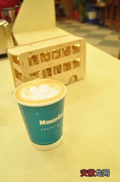 湖南长沙的咖啡店—&lt;MounGar423&gt;MounGar423的精神就是独木舟的精神，独立顽强，团结。对于咖啡专业品质的坚持，犹如对