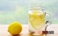 每天坚持喝柠檬水是否可以达到美白