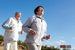 懒人更长寿？钟南山劝告：中老年人多做2种运动，既长寿又防病