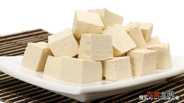 冻豆腐的制作过程，原来如此简单，甚至都不需要分步骤就能学会