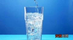 矿化水与纯净水哪个好 矿化水与纯净水的区别