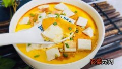 豆腐鸡蛋羹，营养丰富，味道鲜美，鲜嫩柔软