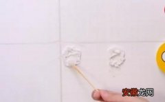 墙上的海绵胶怎么去除干净 海绵胶粘在墙上怎么除掉