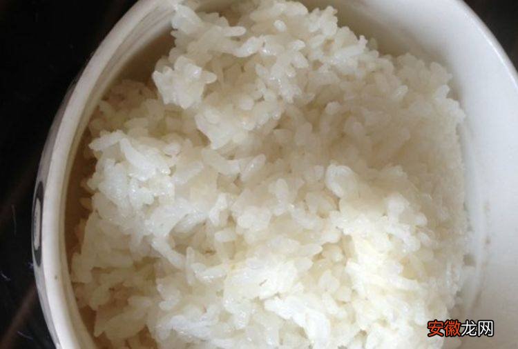 教你做米饭，只需要加入这两样东西，米饭香软可口又美味