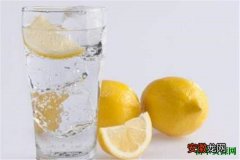 【功效】柠檬水的功效与作用 干柠檬片的功效与作用