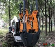 【价格】大型挖树机价格和图片 可以挖大规格苗木的起土球挖树机器