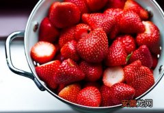 草 莓