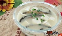 泥鳅豆腐汤的做法，家常口味特别鲜，营养不错，春季吃很适宜