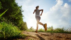 在跑步时觉得腿沉重的原因是什么